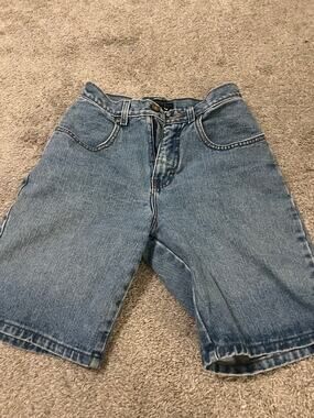 Vintage Y2K “Dirty Dancing” Denim Longline Shorts – Size 4 💙